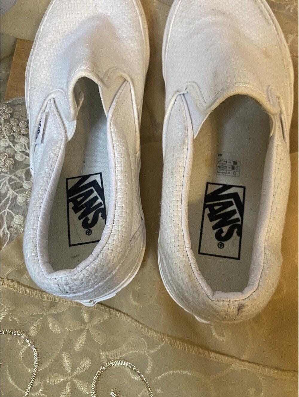 And White Basket Weave Woven Classic Slip On Sneakers Size 5.0 - Picture 6 of 6